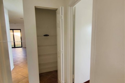 Villa ou maison à vendre à Weston, Floride: 3 chambres, 149.67 m2 № 1830305 - photo 17
