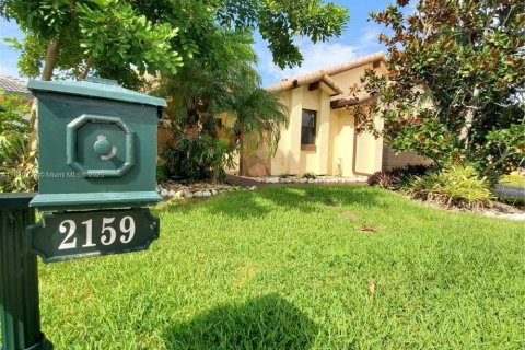 Villa ou maison à vendre à Weston, Floride: 3 chambres, 149.67 m2 № 1830305 - photo 5