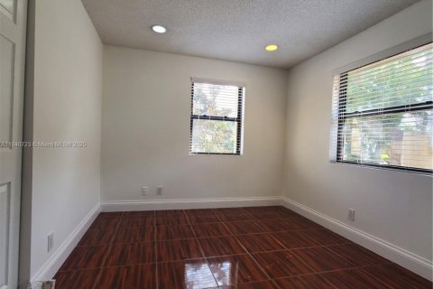 Villa ou maison à vendre à Weston, Floride: 3 chambres, 149.67 m2 № 1830305 - photo 11