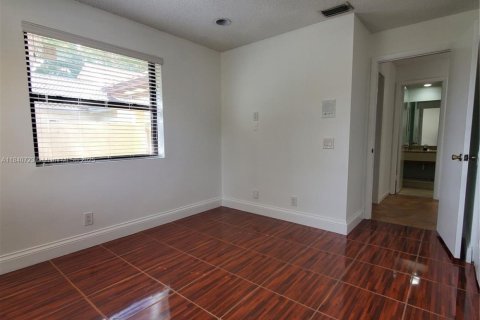 Villa ou maison à vendre à Weston, Floride: 3 chambres, 149.67 m2 № 1830305 - photo 10