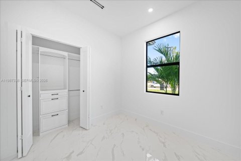 House in Lehigh Acres, Florida 4 bedrooms № 2047751 - photo 28