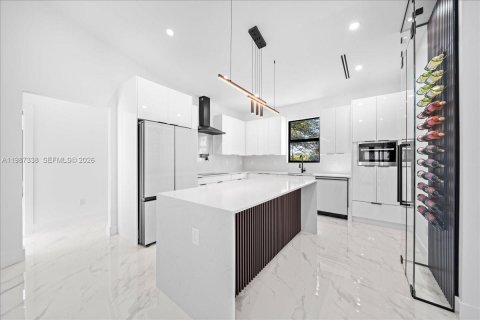 House in Lehigh Acres, Florida 4 bedrooms № 2047751 - photo 5