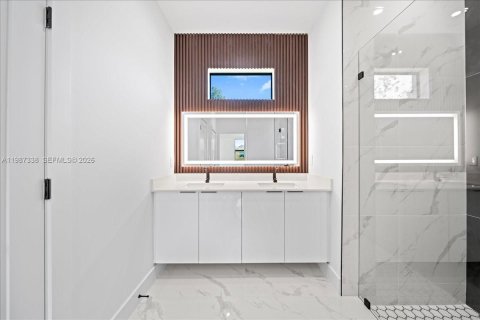 House in Lehigh Acres, Florida 4 bedrooms № 2047751 - photo 25