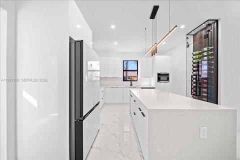 House in Lehigh Acres, Florida 4 bedrooms № 2047751 - photo 7