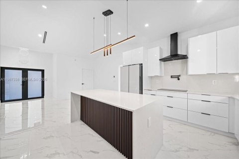 House in Lehigh Acres, Florida 4 bedrooms № 2047751 - photo 6