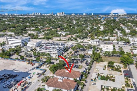 Townhouse in Fort Lauderdale, Florida 3 bedrooms, 167.6 sq.m. № 1800797 - photo 3