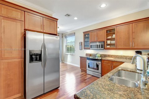 Townhouse in Fort Lauderdale, Florida 3 bedrooms, 167.6 sq.m. № 1800797 - photo 7