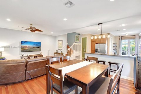 Townhouse in Fort Lauderdale, Florida 3 bedrooms, 167.6 sq.m. № 1800797 - photo 14