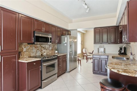 Touwnhouse à vendre à Clearwater, Floride: 3 chambres, 170.2 m2 № 2418969 - photo 18