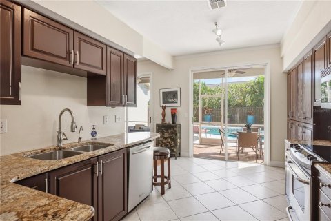 Touwnhouse à vendre à Clearwater, Floride: 3 chambres, 170.2 m2 № 2418969 - photo 20