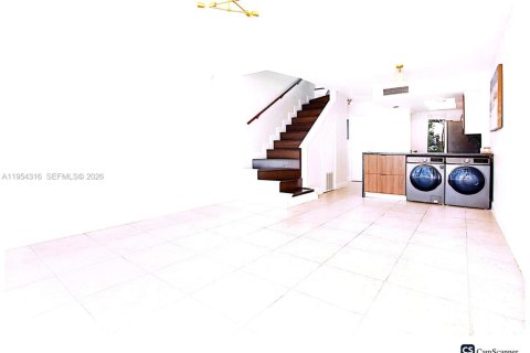 Купить кондоминиум в Форт-Лодердейл, Флорида 2 спальни, 93.65м2, № 2009104 - фото 7