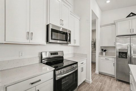 Villa ou maison à vendre à Palm Bay, Floride: 3 chambres, 134.8 m2 № 2439288 - photo 3