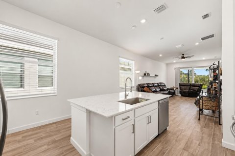 Villa ou maison à vendre à Palm Bay, Floride: 3 chambres, 134.8 m2 № 2439288 - photo 25