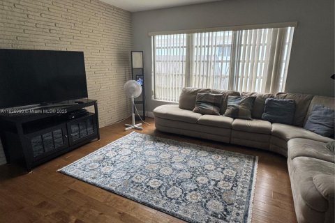 Villa ou maison à vendre à Oakland Park, Floride: 3 chambres, 160.72 m2 № 1821655 - photo 11