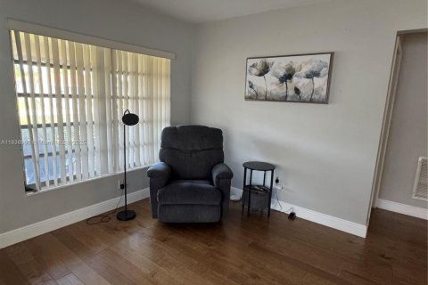 Villa ou maison à vendre à Oakland Park, Floride: 3 chambres, 160.72 m2 № 1821655 - photo 12