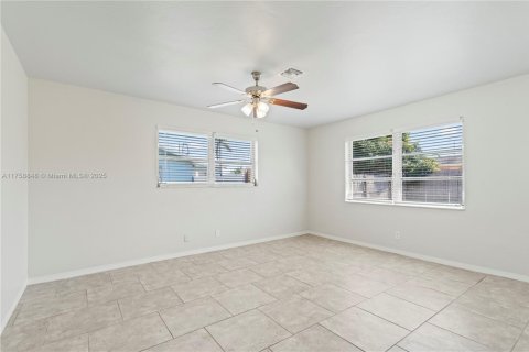 Casa en venta en Lake Worth, Florida, 3 dormitorios, 147.71 m2 № 1738600 - foto 7