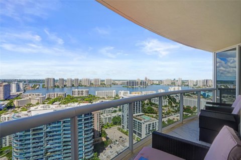 Condo in Sunny Isles Beach, Florida, 3 bedrooms  № 1930162 - photo 3