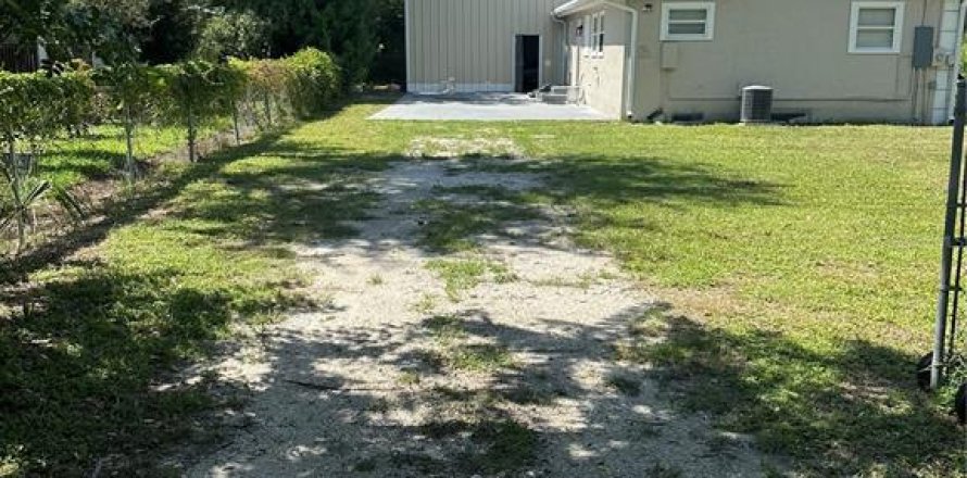House in Ruskin, Florida 3 bedrooms, 105.17 sq.m. № 1856429