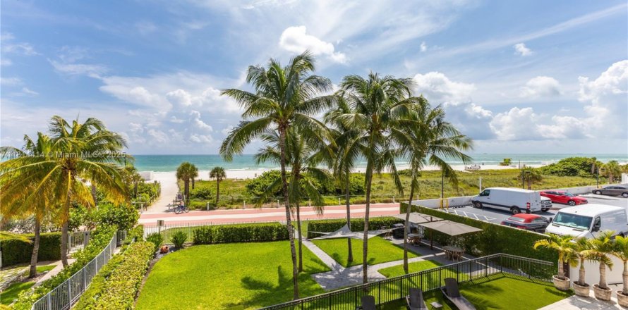 Condominio en Miami Beach, Florida, 3 dormitorios № 1763017