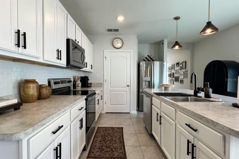 House in Saint Cloud, Florida 3 bedrooms, 152.82 sq.m. № 1792764 - photo 15