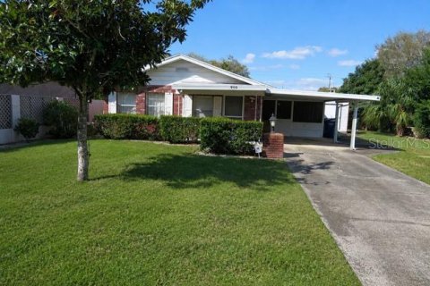 Villa ou maison à Winter Haven, Floride 2 chambres, 84.73 m2 № 2202571
