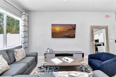 Condo in Kissimmee, Florida, 4 bedrooms  № 1780384 - photo 9