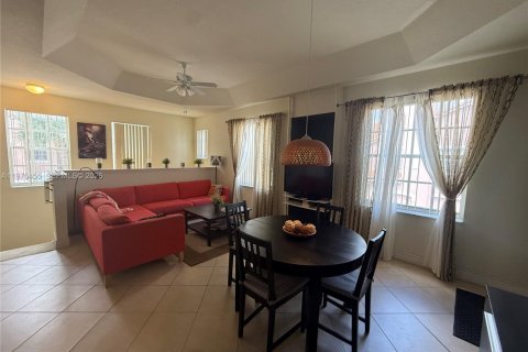Copropriété à vendre à Boynton Beach, Floride: 2 chambres, 106.19 m2 № 2174572 - photo 3