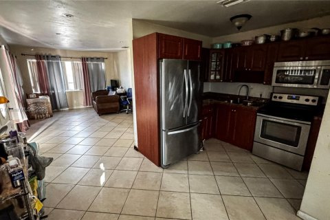 House in West Park, Florida 3 bedrooms, 132.66 sq.m. № 1776051 - photo 6