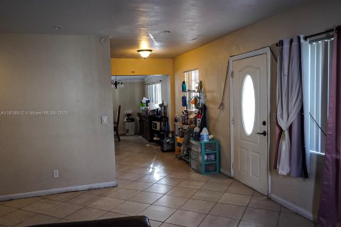 House in West Park, Florida 3 bedrooms, 132.66 sq.m. № 1776051 - photo 5