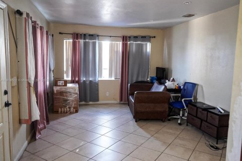 House in West Park, Florida 3 bedrooms, 132.66 sq.m. № 1776051 - photo 4
