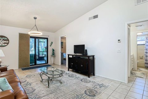 House in Tarpon Springs, Florida 2 bedrooms, 89.65 sq.m. № 1532585 - photo 9
