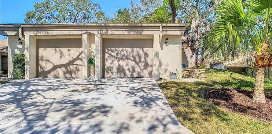 House in Tarpon Springs, Florida 2 bedrooms, 89.65 sq.m. № 1532585