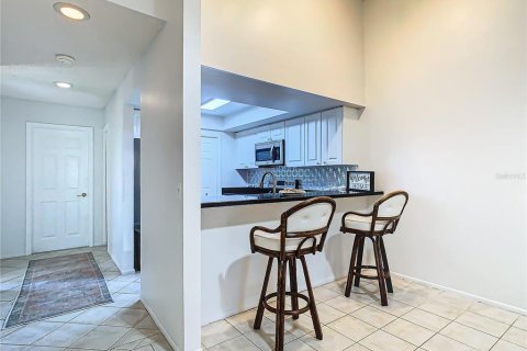 House in Tarpon Springs, Florida 2 bedrooms, 89.65 sq.m. № 1532585 - photo 14