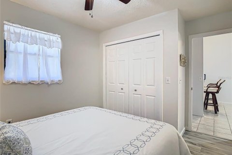 House in Tarpon Springs, Florida 2 bedrooms, 89.65 sq.m. № 1532585 - photo 16