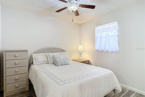 House in Tarpon Springs, Florida 2 bedrooms, 89.65 sq.m. № 1532585 - photo 15