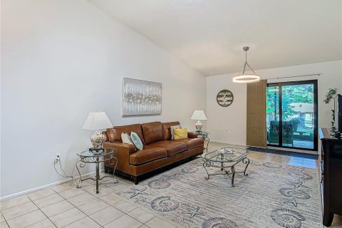 House in Tarpon Springs, Florida 2 bedrooms, 89.65 sq.m. № 1532585 - photo 8