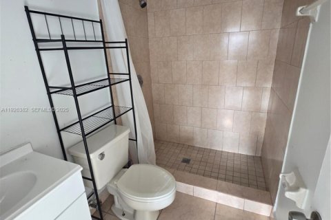 Copropriété à louer à Miami, Floride: 2 chambres, 88.26 m2 № 1985715 - photo 10