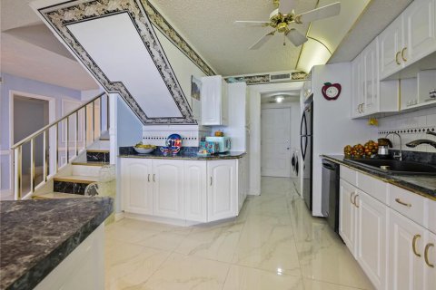 Купить кондоминиум в Ормонд-Бич, Флорида 5 комнат, 275.64м2, № 1721747 - фото 24