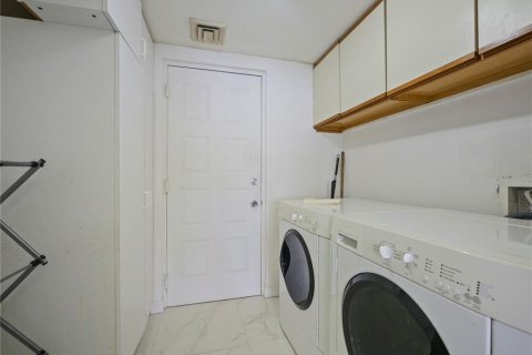 Купить кондоминиум в Ормонд-Бич, Флорида 5 комнат, 275.64м2, № 1721747 - фото 27