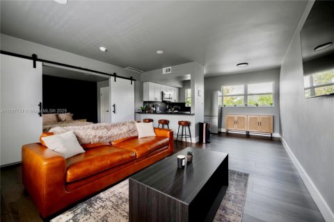 Copropriété à vendre à Fort Lauderdale, Floride: 1 chambre, 53.88 m2 № 2061914 - photo 2