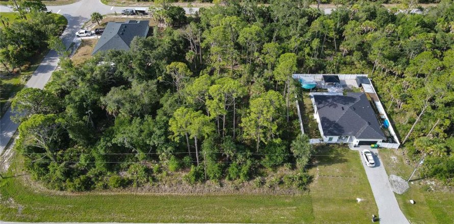 Land in Port Charlotte, Florida № 2164799