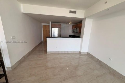 Copropriété à louer à Miami, Floride: 2 chambres, 98.29 m2 № 2065585 - photo 13