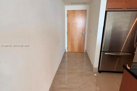 Copropriété à louer à Miami, Floride: 2 chambres, 98.29 m2 № 2065585 - photo 6