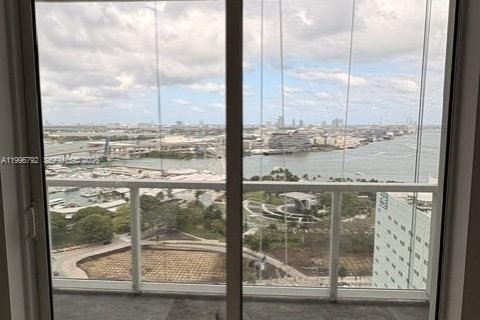 Copropriété à louer à Miami, Floride: 2 chambres, 98.29 m2 № 2065585 - photo 28