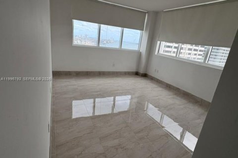 Copropriété à louer à Miami, Floride: 2 chambres, 98.29 m2 № 2065585 - photo 16