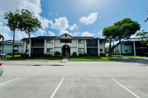 Condominio en venta en Miami, Florida, 2 dormitorios, 85.19 m2 № 1791100 - foto 1