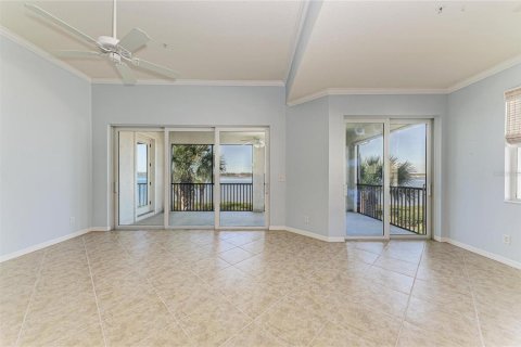 Condo in Bradenton, Florida, 3 bedrooms  № 2108959 - photo 29