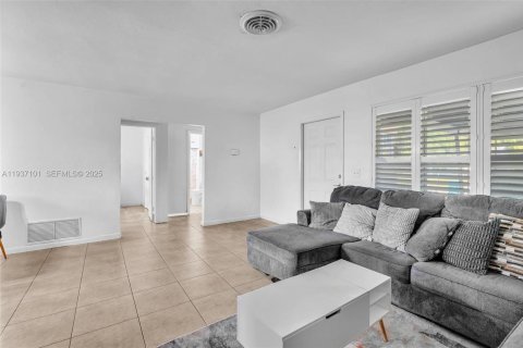 Immobilier commercial à vendre à Boynton Beach, Floride: 165.55 m2 № 1994914 - photo 9