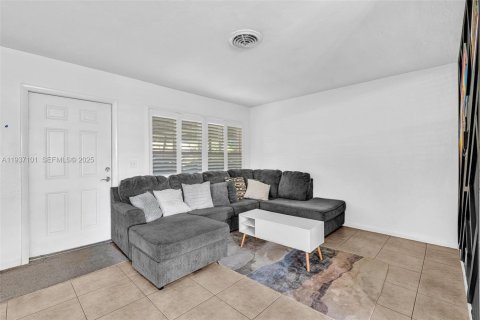 Immobilier commercial à vendre à Boynton Beach, Floride: 165.55 m2 № 1994914 - photo 6