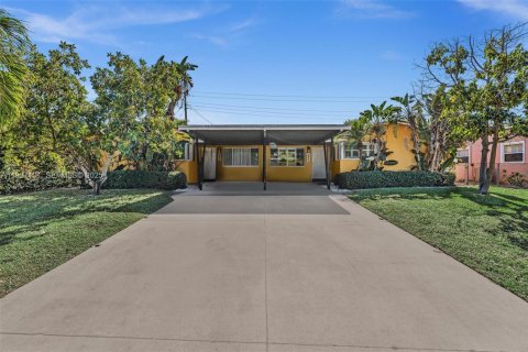 Immobilier commercial à vendre à Boynton Beach, Floride: 165.55 m2 № 1994914 - photo 1